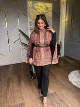 Short pashmina sleeveless capes